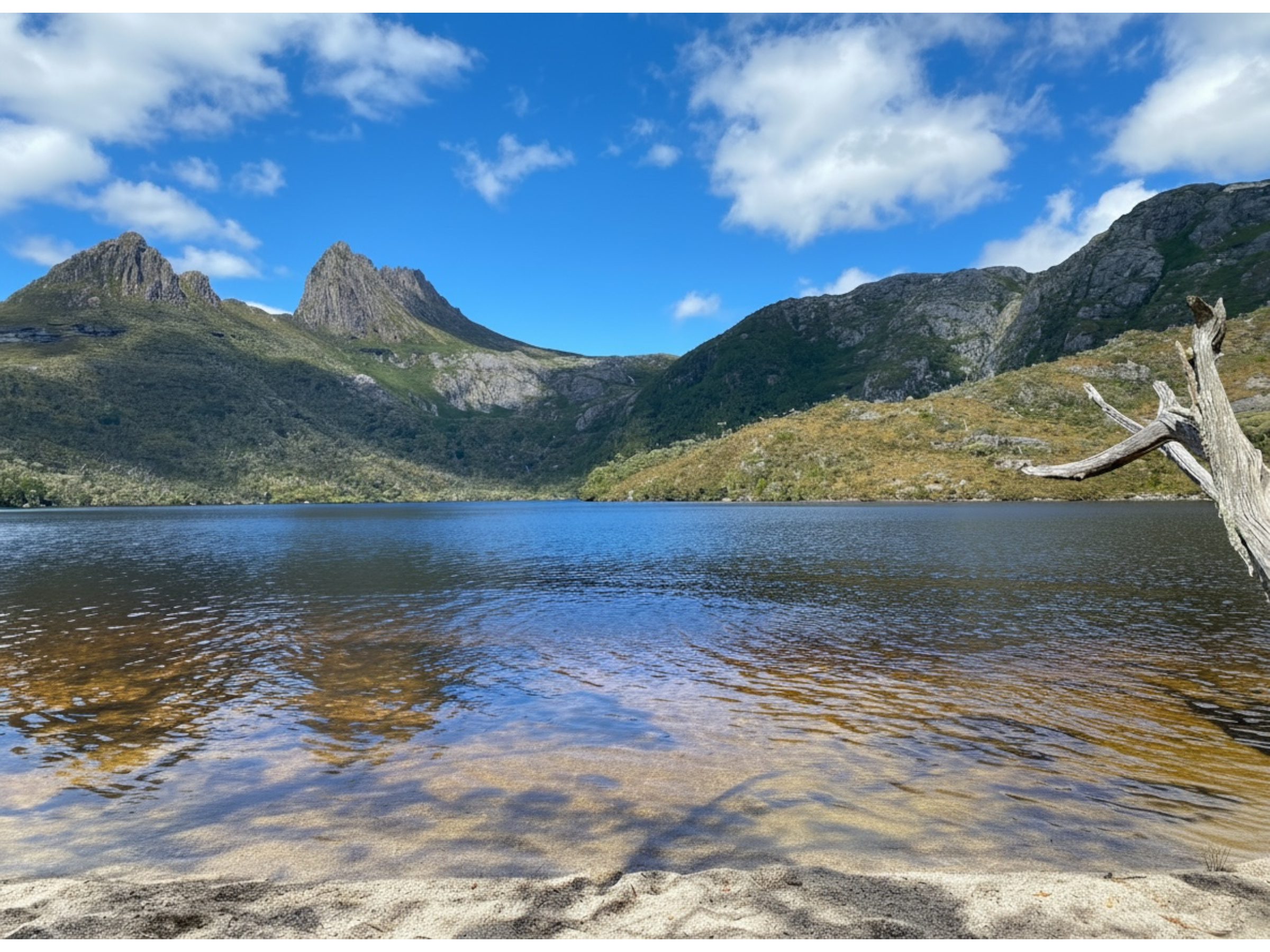 Dove Lake at Cradle Mountain in Tasmania, Australia.